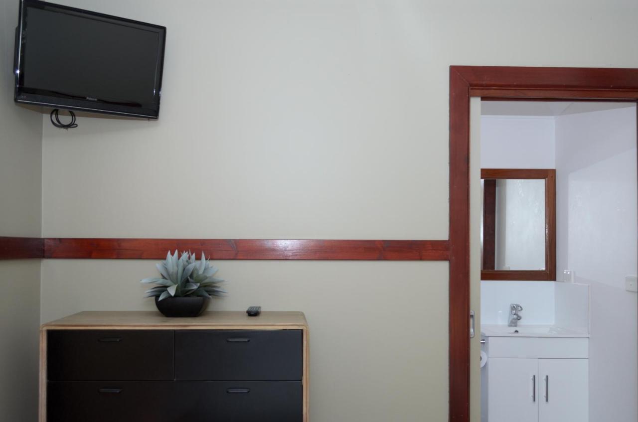 Myrtleford Motel On Alpine Exterior photo